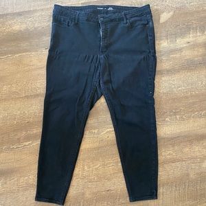 Old Navy | High Rise Rockstar Super Skinny Jeans | Black
